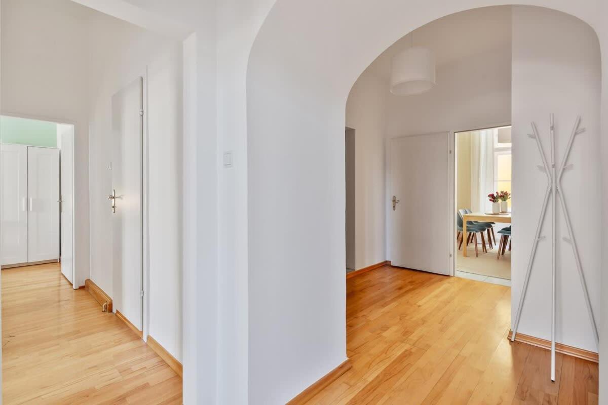 Apartment 3 Bedrooms I 110 Square Meter I Walk To Sights Wien